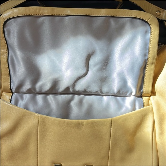 Coach bag. - Picture 3 of 7